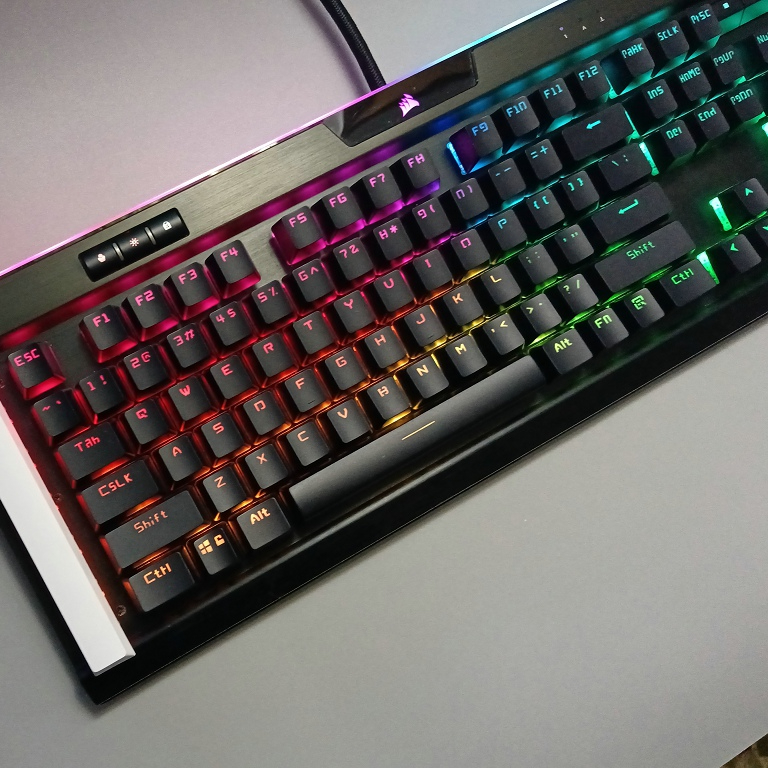 Teclado transparente Corsair P - Gaming Keyboard Corsair reseña y precio